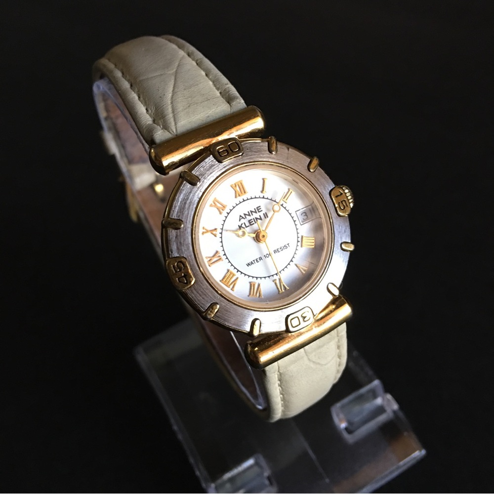 Anne Klein - Picture 2 of 6